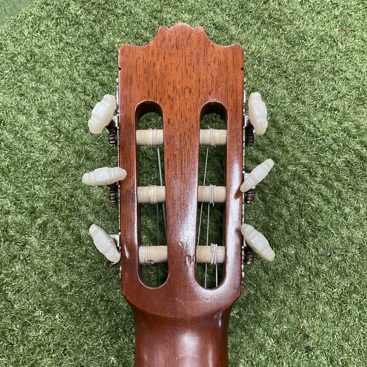 กีต้าร์คลาสสิค YAMAHA : C-180