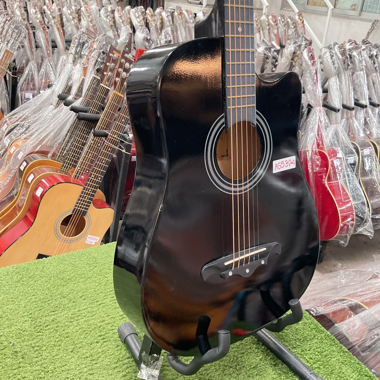 กีต้าร์โปร่ง Chelldee