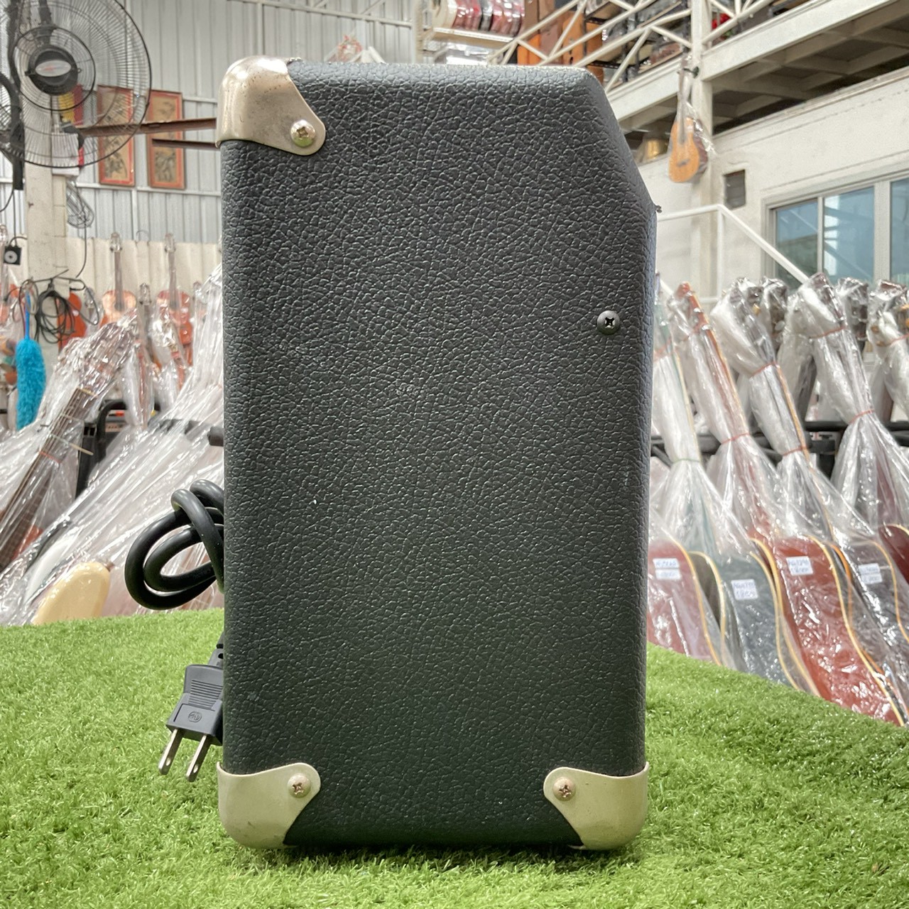 แอมป์กีต้าร์ FENDER : FRONTMAN 10G