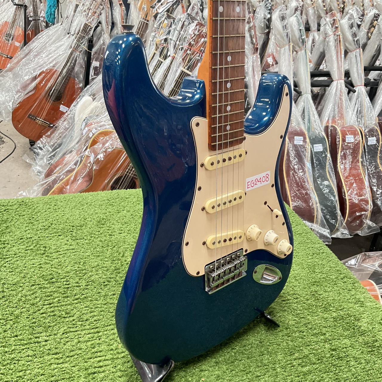 กีต้าร์ไฟฟ้า Legend