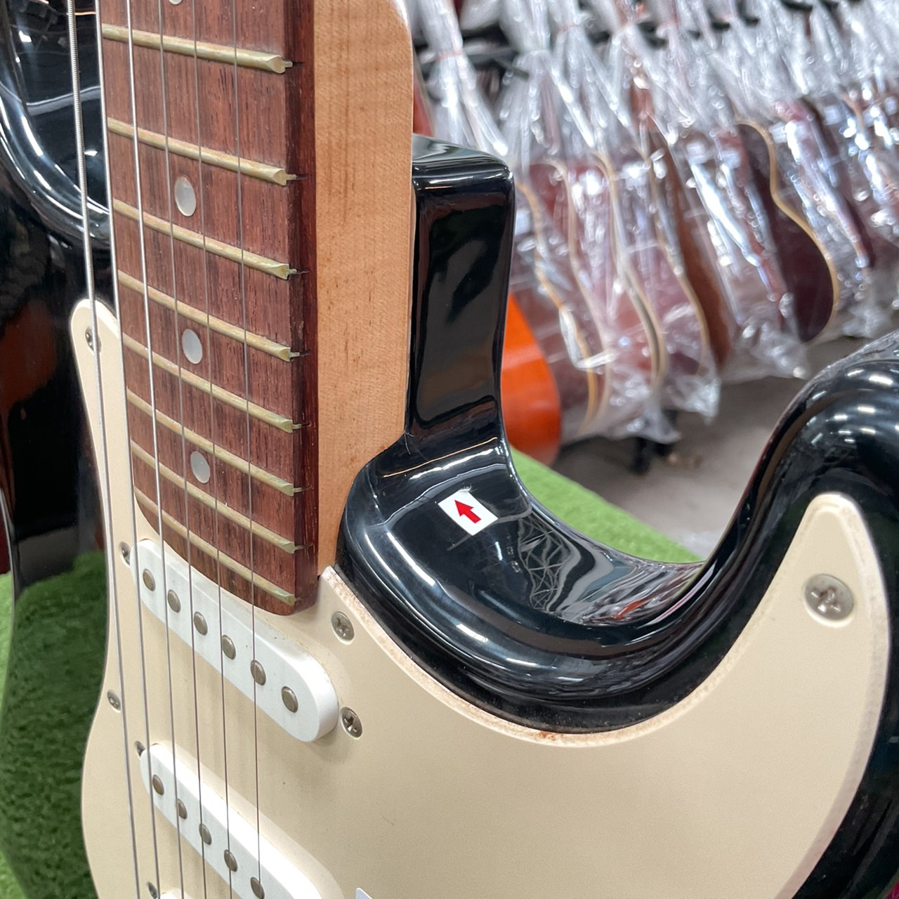 กีต้าร์ไฟฟ้า Legend