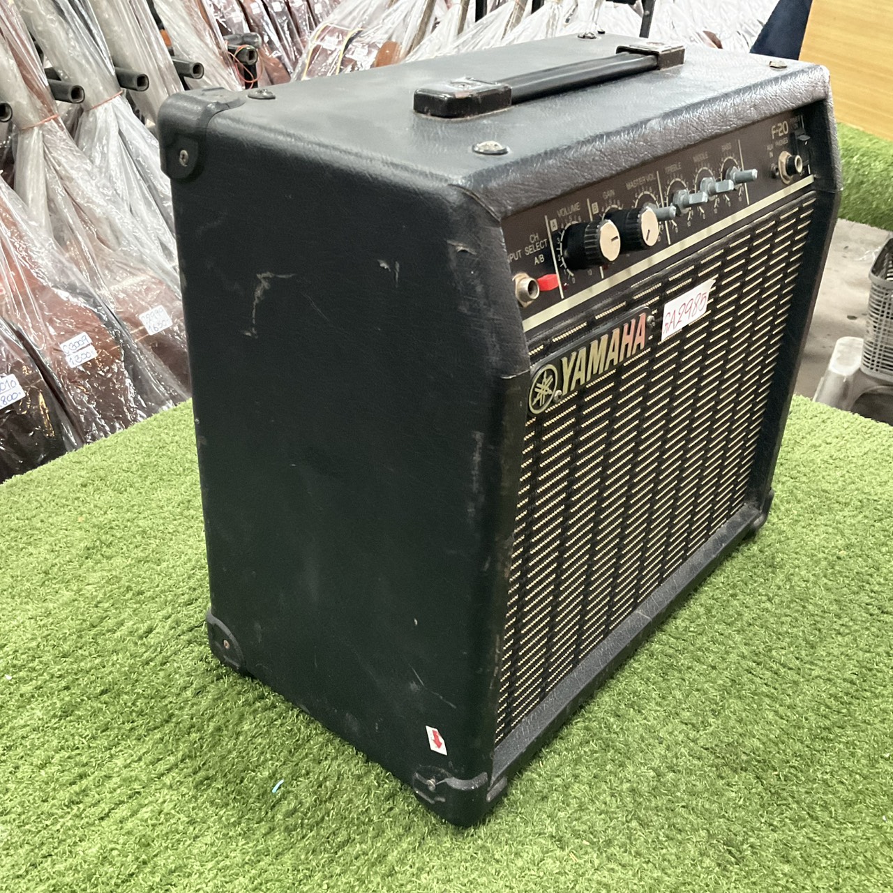 แอมป์กีต้าร์ YAMAHA : F-20