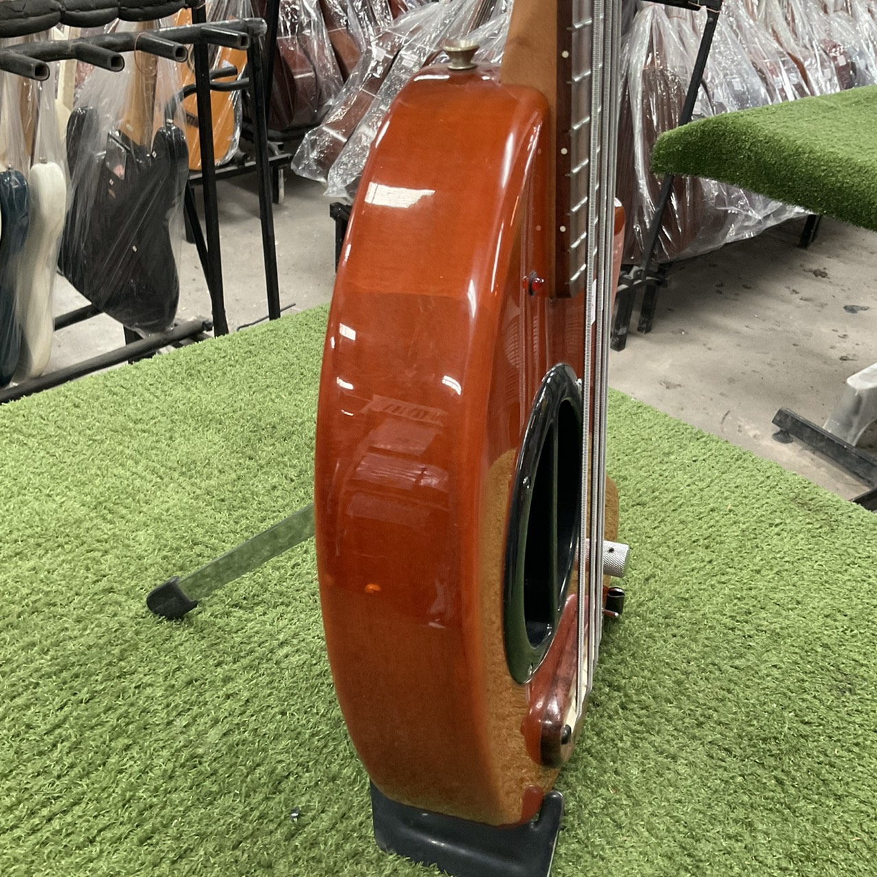 กีต้าร์เบส FERNANDES