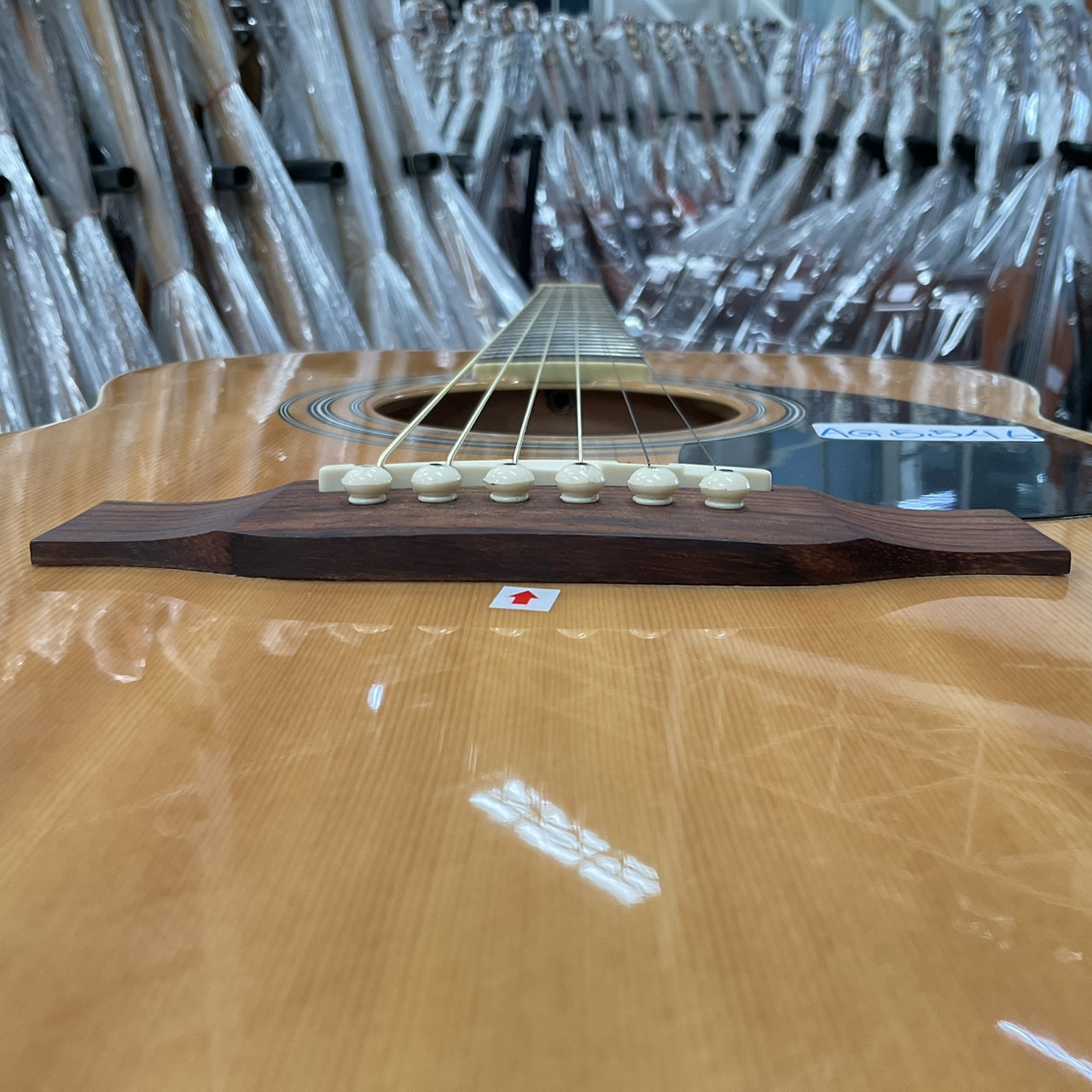 กีต้าร์โปร่ง HONEY BEE : F-15 N