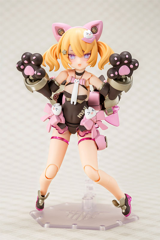 Megami Device PUNI MOFU KURO MAO 1/1 Plastic Model(Pre-order)