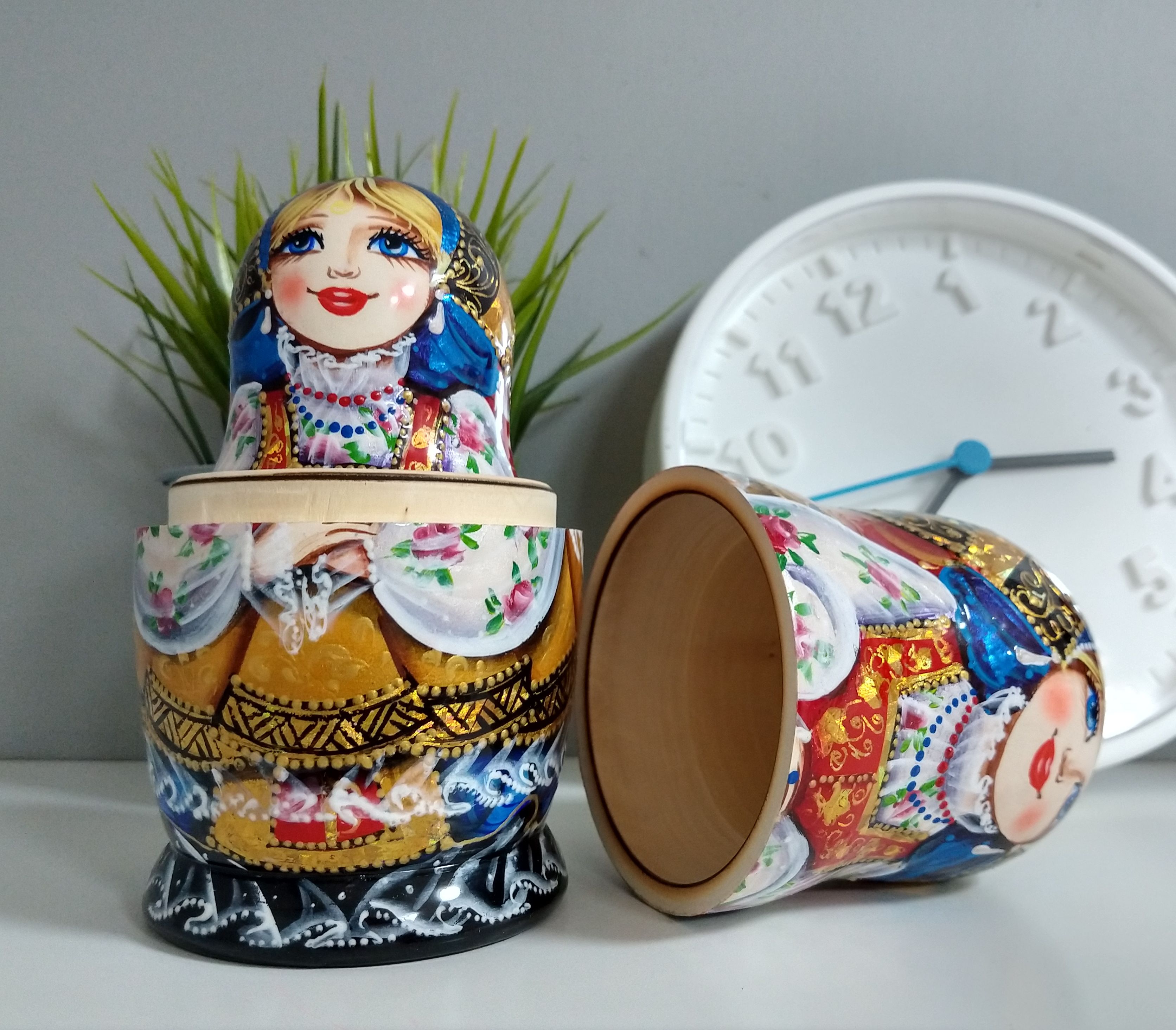 ตุ๊กตาแม่ลูกดกรัสเซีย (Matryoshka) - Premium Doll "Beautyful Russian Girl"