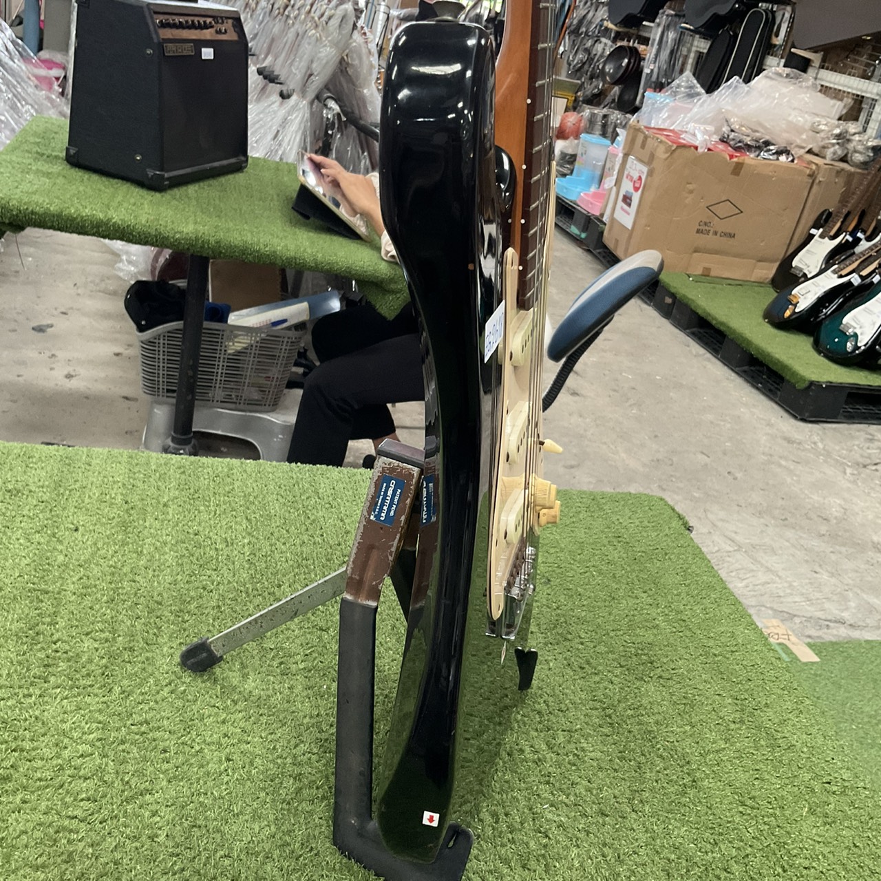 กีต้าร์ไฟฟ้า Photogenic : TRADITIONAL