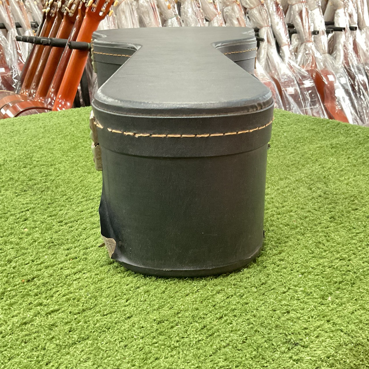 กล่องเคสกีต้าร์โปร่ง