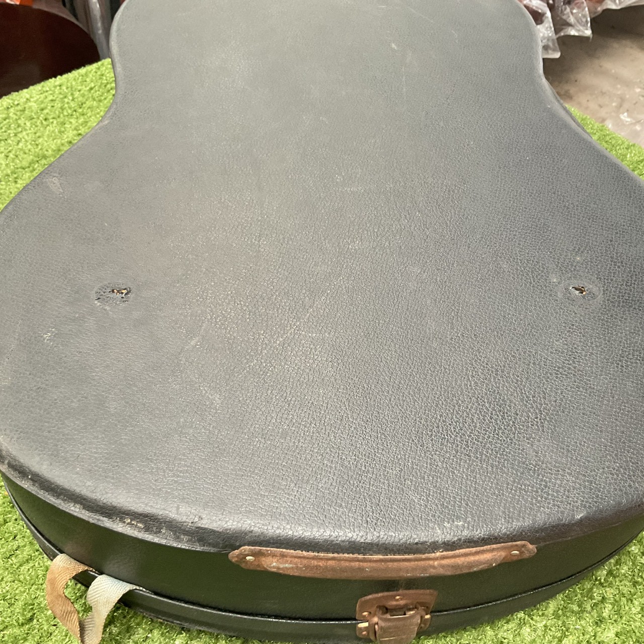 กล่องเคสกีต้าร์คลาสสิค