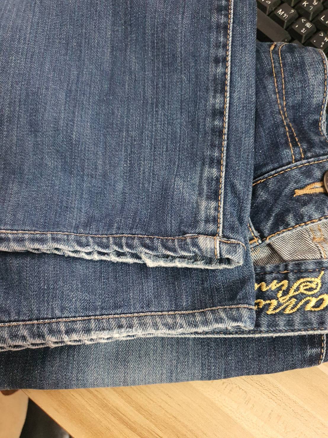 FF06552 กางเกงยีนส์ ฟอกนิ่ม มือสอง guess jeans 1981 เอว 32 นิ้ว