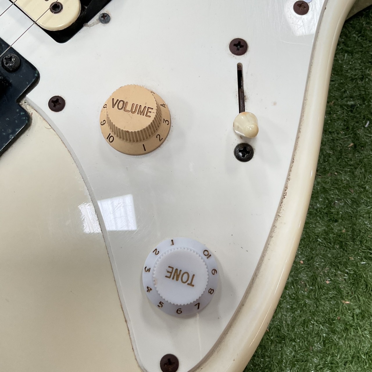 กีต้าร์ไฟฟ้า BLACK DOG : BY ARI PRO II