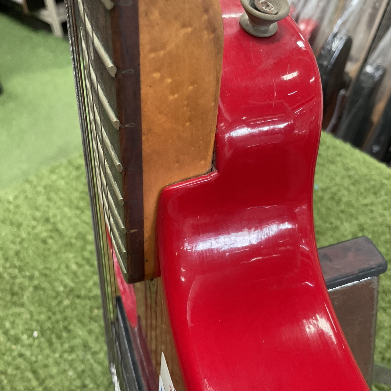 กีต้าร์ไฟฟ้า FERNANDES