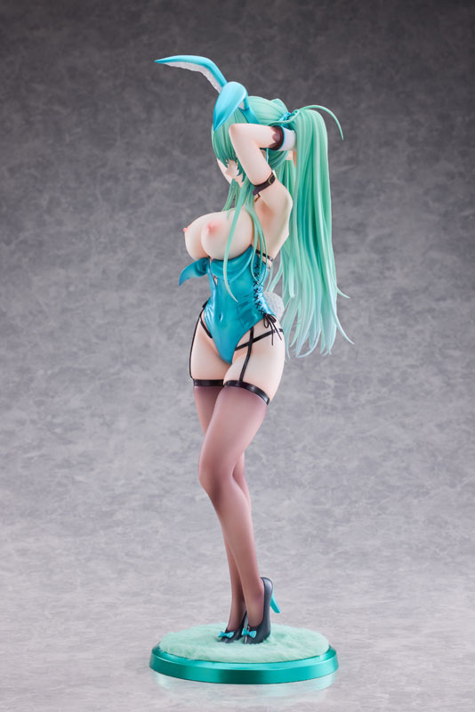 [Bonus] Green Twin Tail Bunny-chan 1/4 Complete Figure(Pre-order)