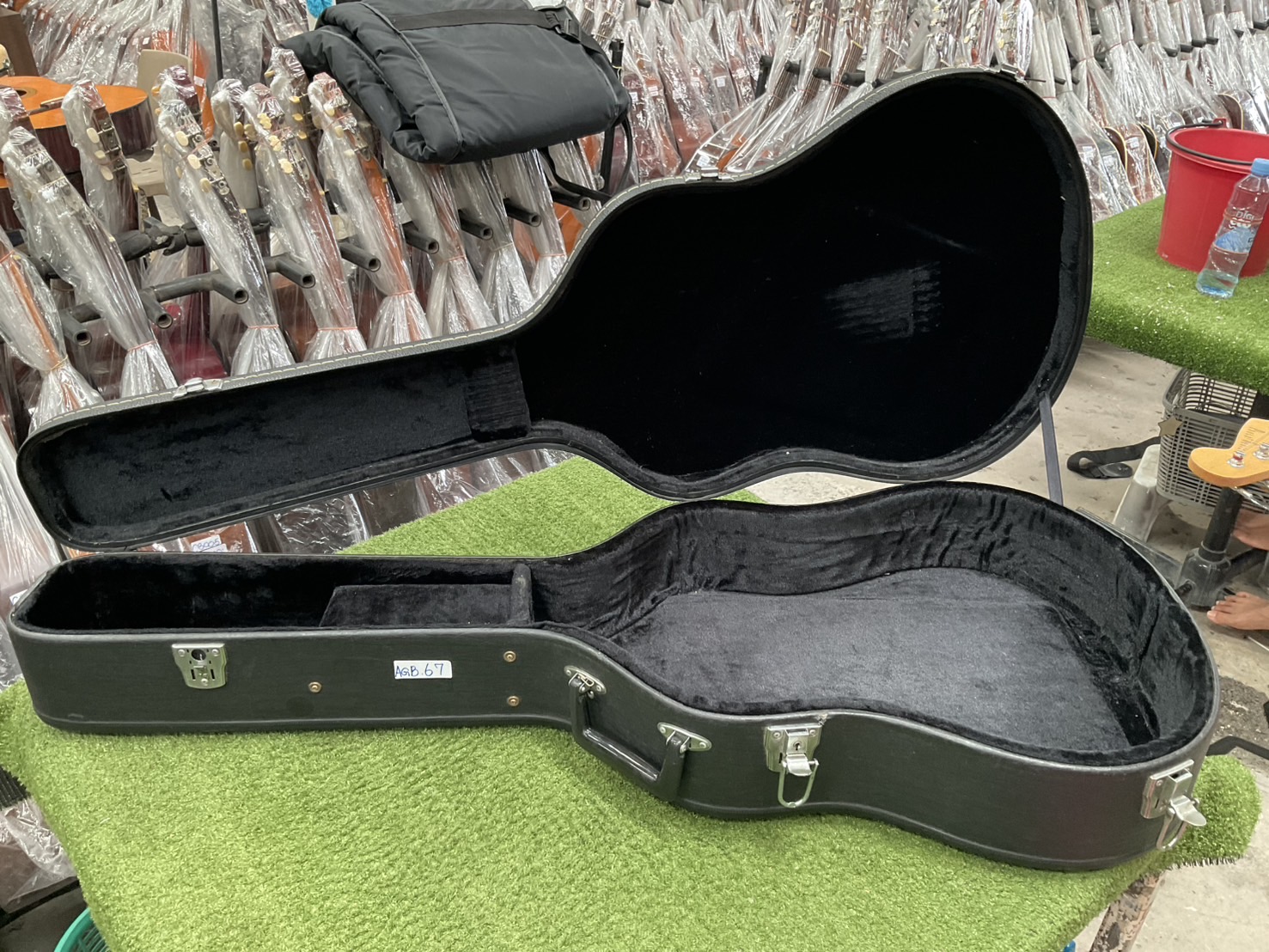 กล่องเคสกีต้าร์โปร่ง