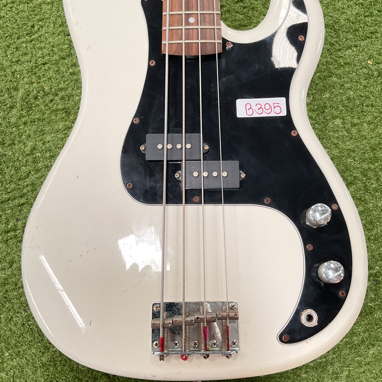 กีต้าร์เบส SELDER