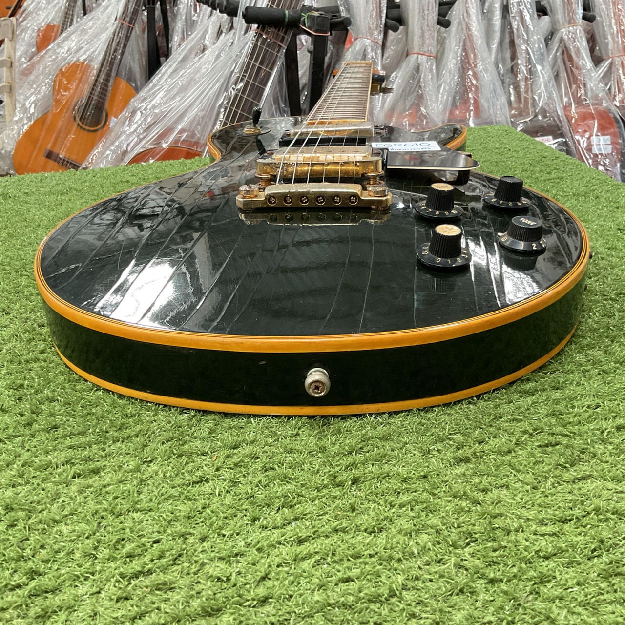 กีต้าร์ไฟฟ้า Marchis