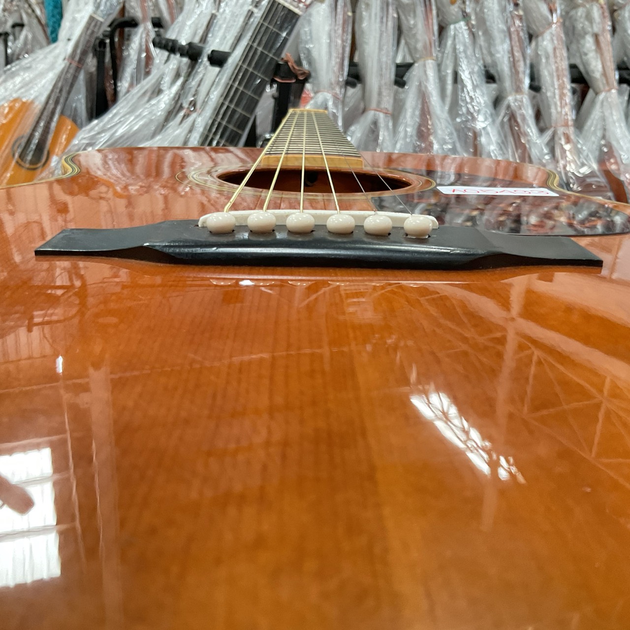 กีต้าร์โปร่ง Morris