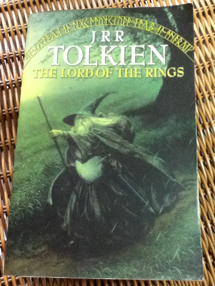 THE LORD OF THE RINGS (one volume edition: The Fellowship of the Ring, The Two Towers and The Return of the King)/ J. R. R. TOLKIEN