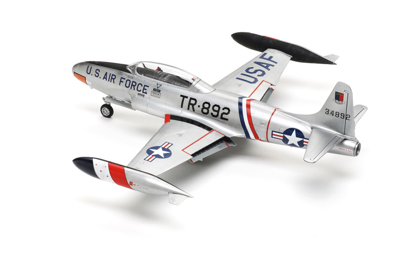 โมเดลเครื่องบิน Great Wall Hobby 1/48 L4819 T-33A "SHOOTING STAR" EARLY VERSION