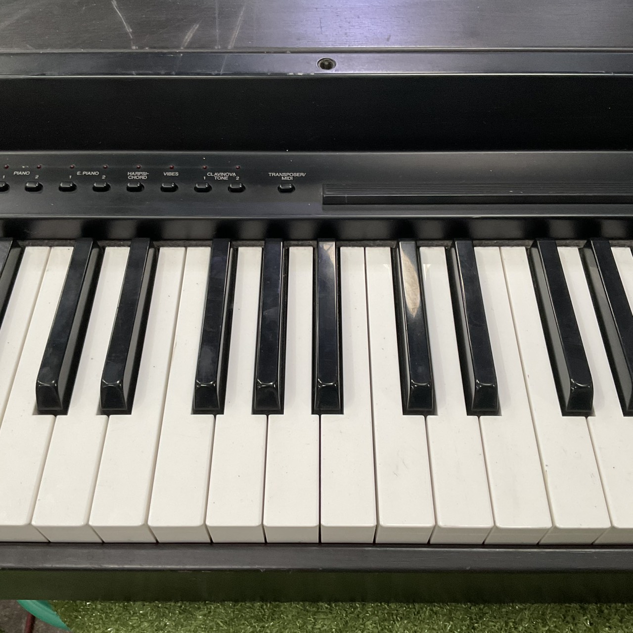 เปียโน YAMAHA : CLP-100 สินค้าไม่พร้อมใช้งาน (ต้องซ่อม)