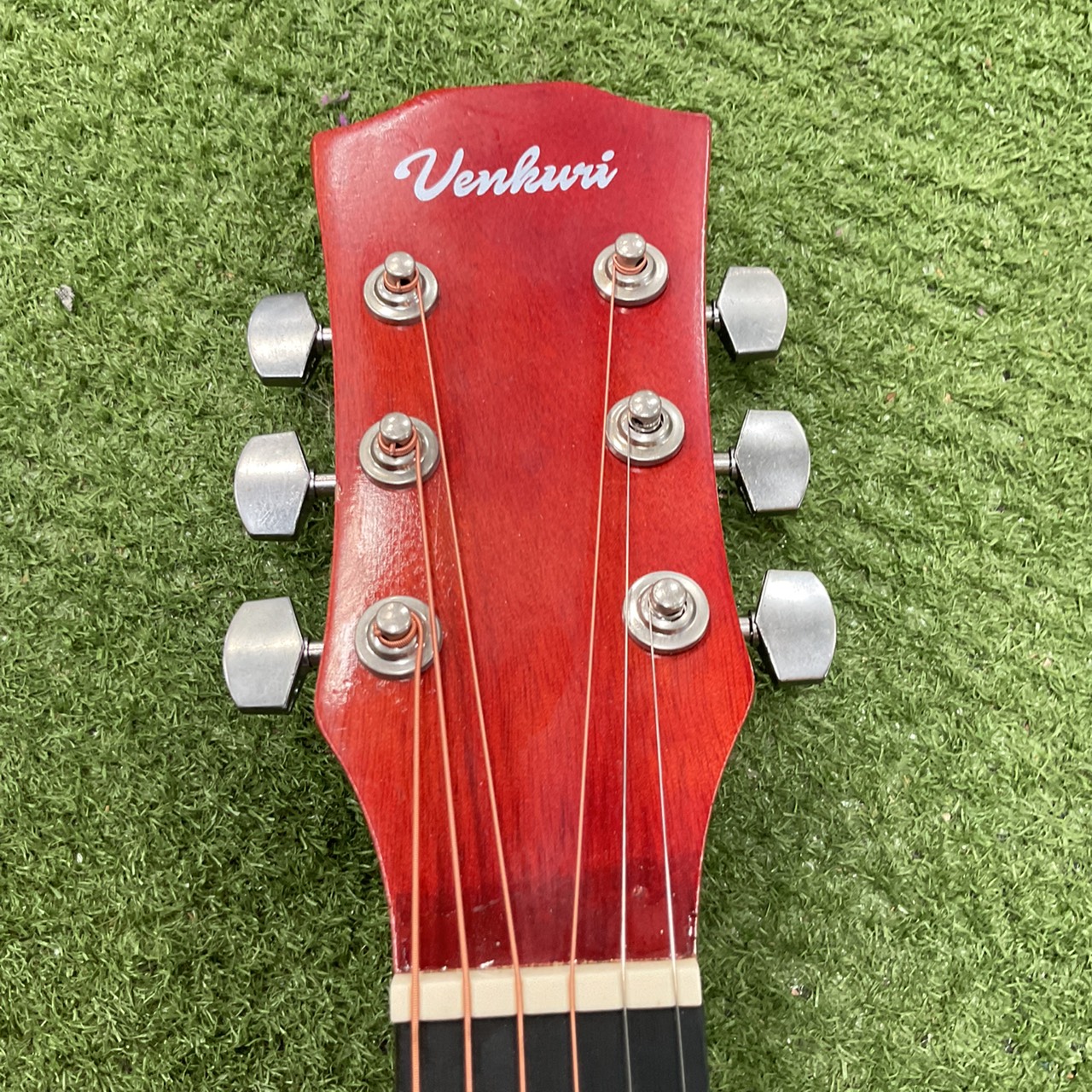 กีต้าร์โปร่ง Venkuri : FT-812