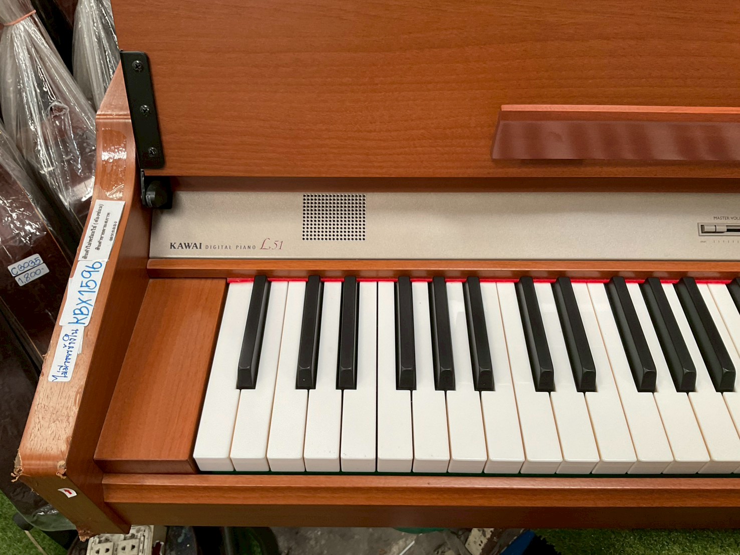 เปียโน KAWAI : L51 สินค้าไม่พร้อมใช้งาน (ต้องซ่อม)