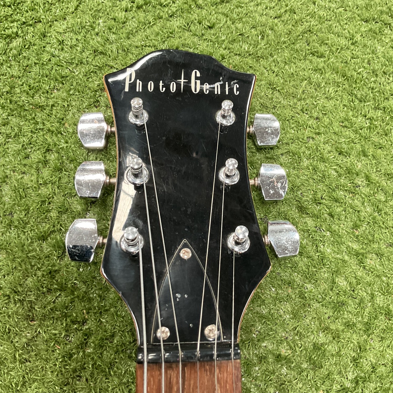 กีต้าร์ไฟฟ้า PhotoGenic