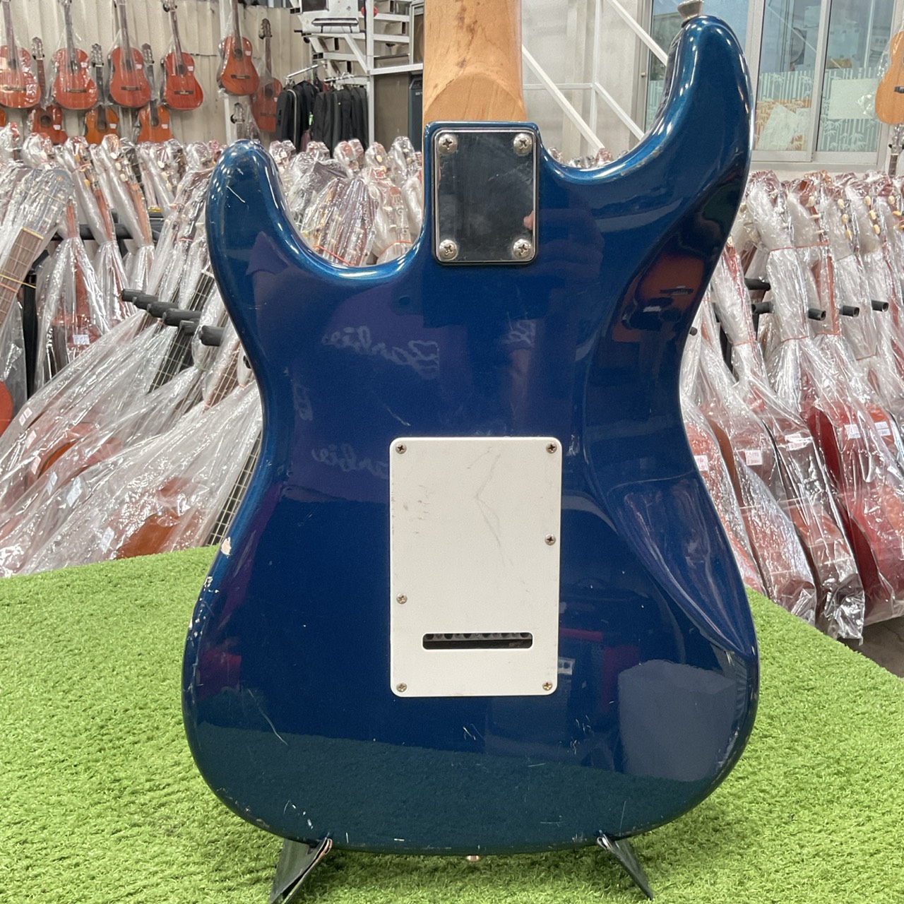 กีต้าร์ไฟฟ้า Legend