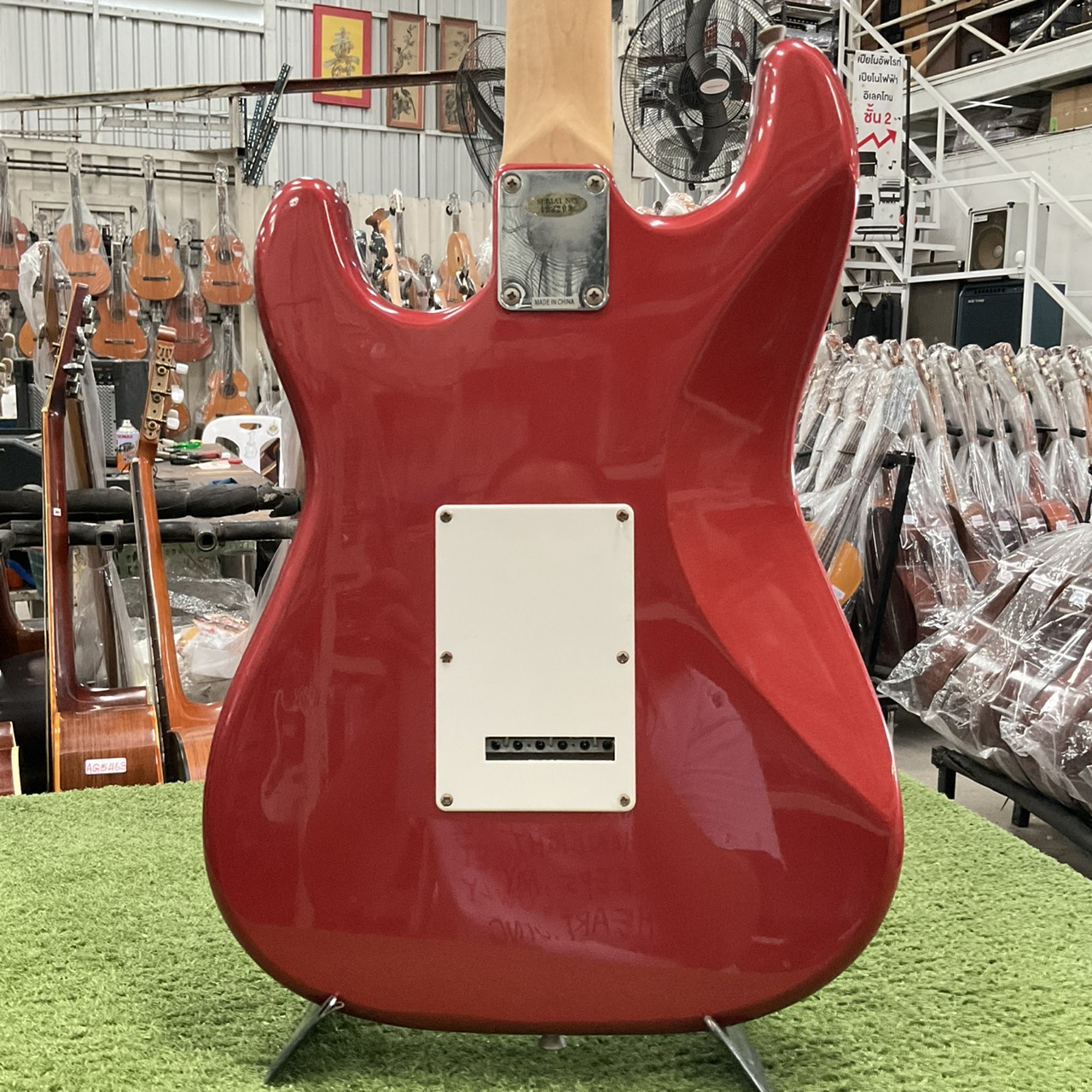 กีต้าร์ไฟฟ้า BUSKER'S