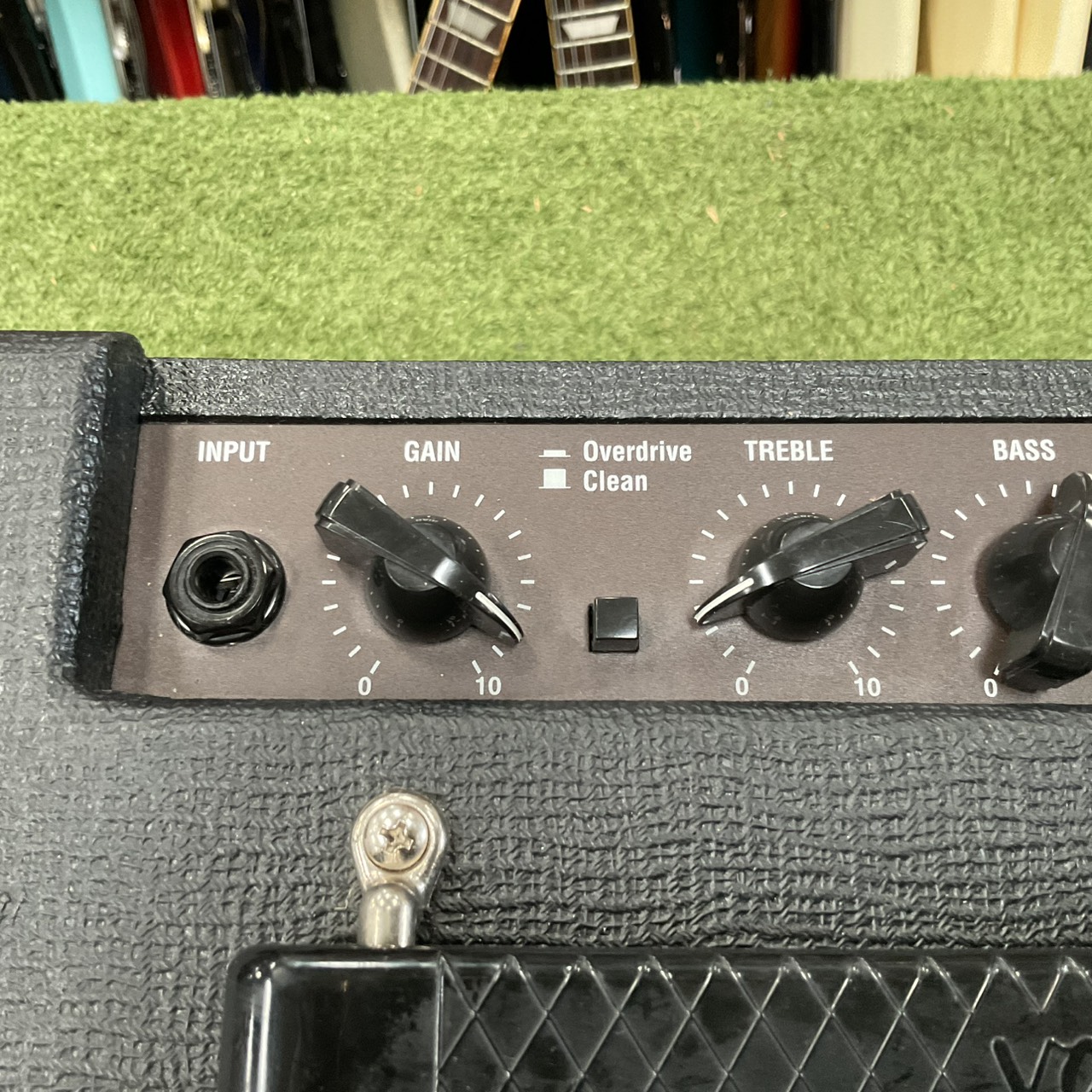 แอมป์กีต้าร์ VOX : Pathfinder10 V9106