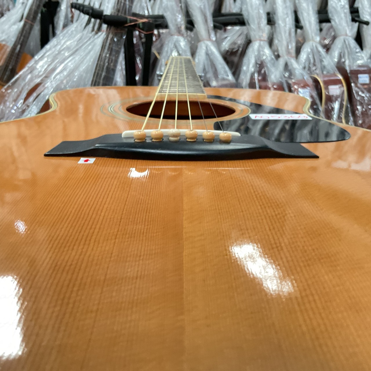 กีต้าร์โปร่ง YAMAHA : FG-252B