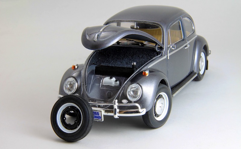 โมเดลรถจำลองทามิย่า ขนาด 1/24 TA24136 Volkswagen 1300 Beetle w/Engine