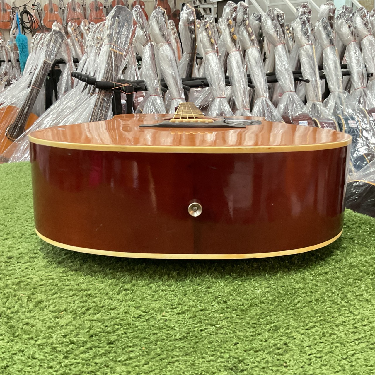 กีต้าร์โปร่ง MoDern