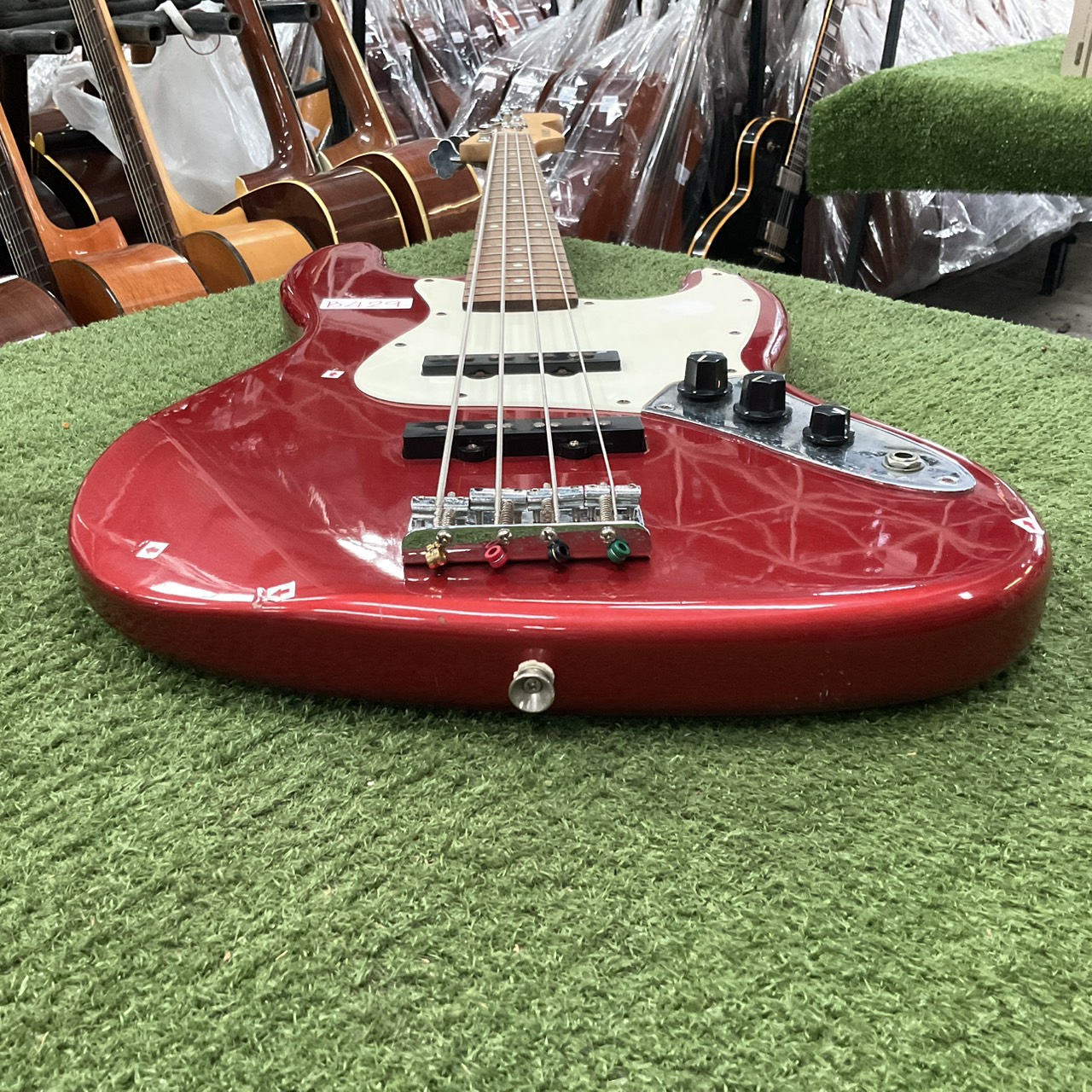 กีต้าร์เบส BUSKER'S