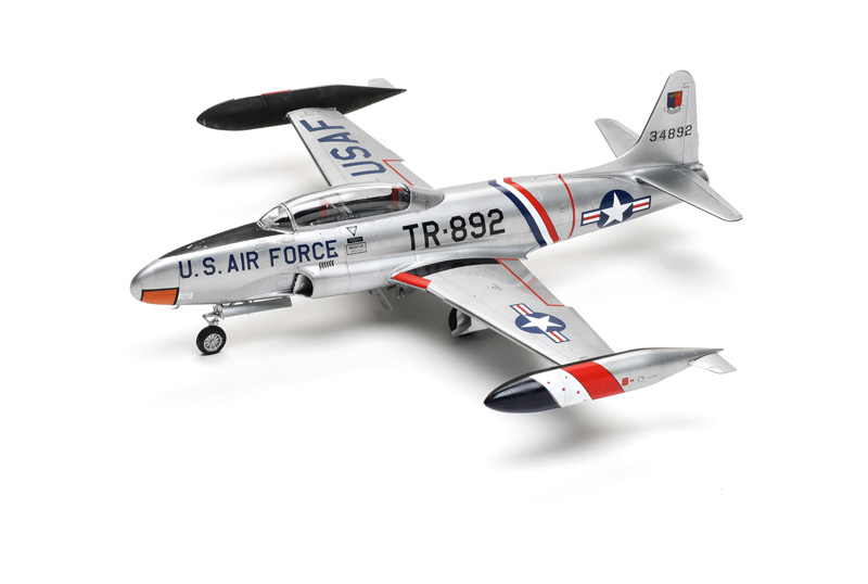 โมเดลเครื่องบิน Great Wall Hobby 1/48 L4819 T-33A "SHOOTING STAR" EARLY VERSION