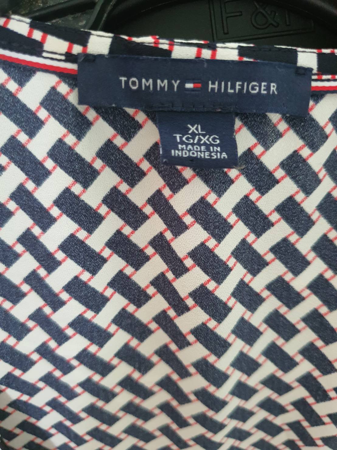 FF05636 เสื้อแฟชั่น มือสอง ชีฟอง แบรนด์ TOMMY HILFIGER อก 44 นิ้ว