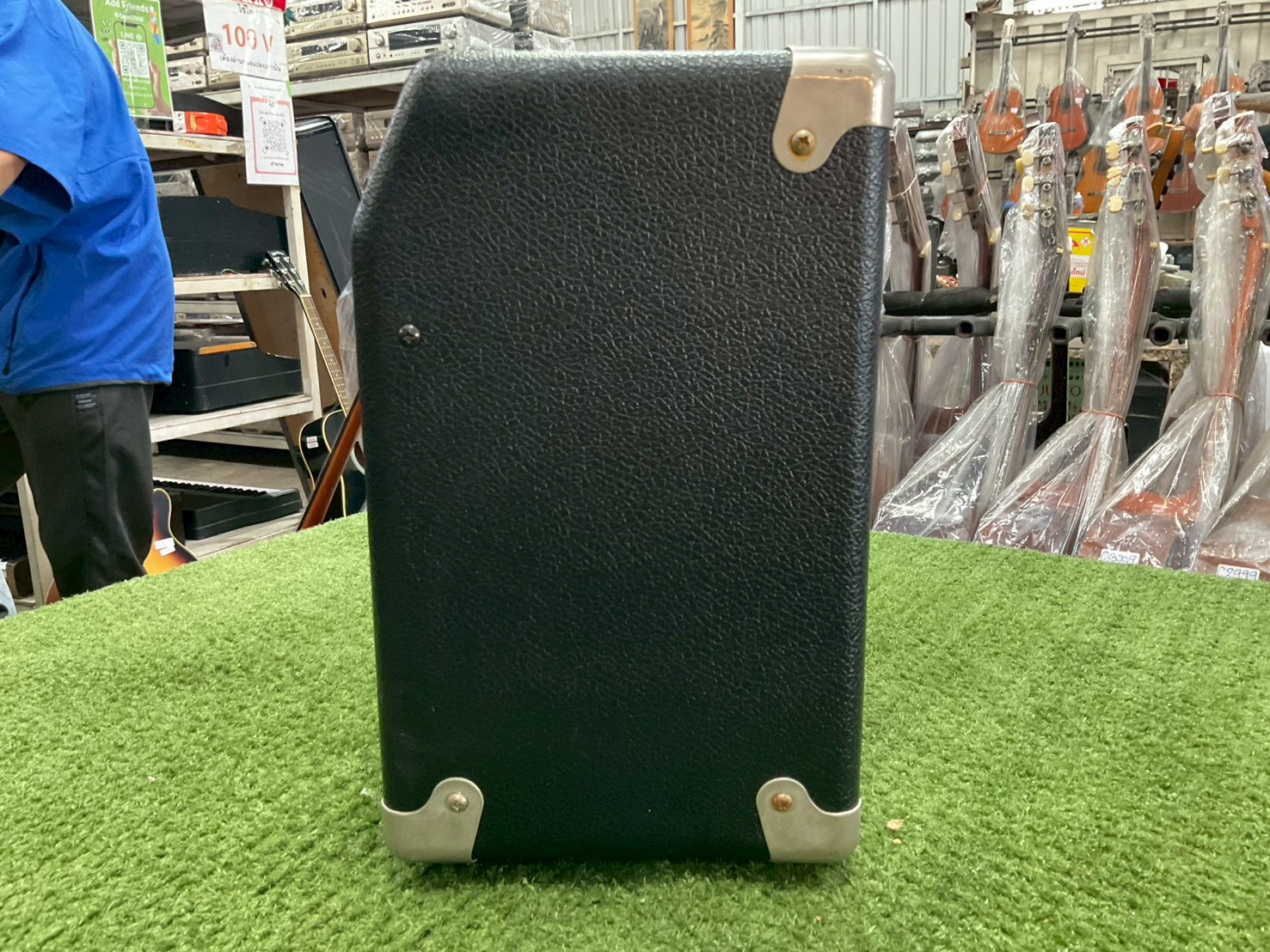 แอมป์กีต้าร์ Fender : Frontman 15G