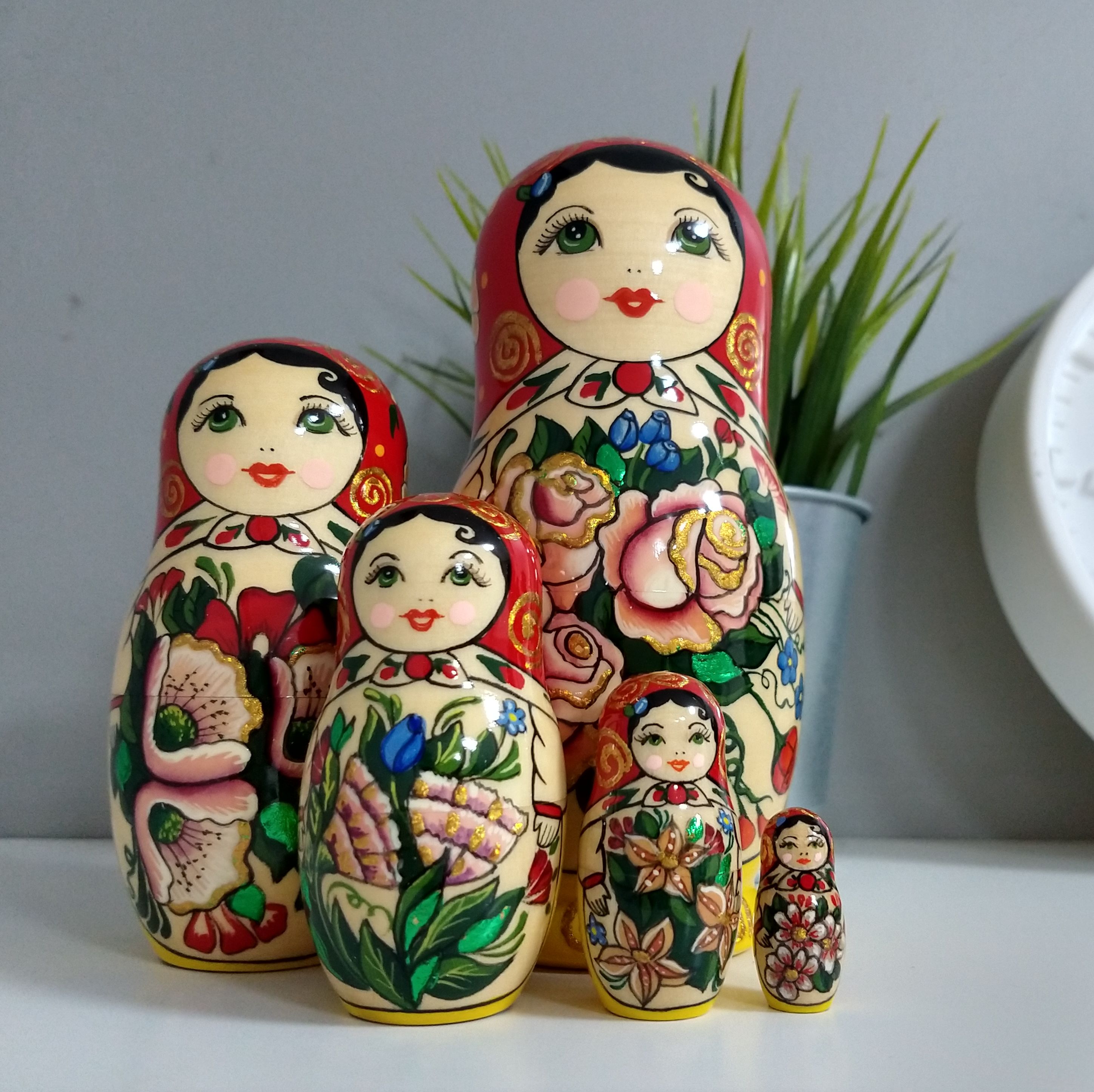 ตุ๊กตาแม่ลูกดกรัสเซีย (Matryoshka) - Semionovo style painted
