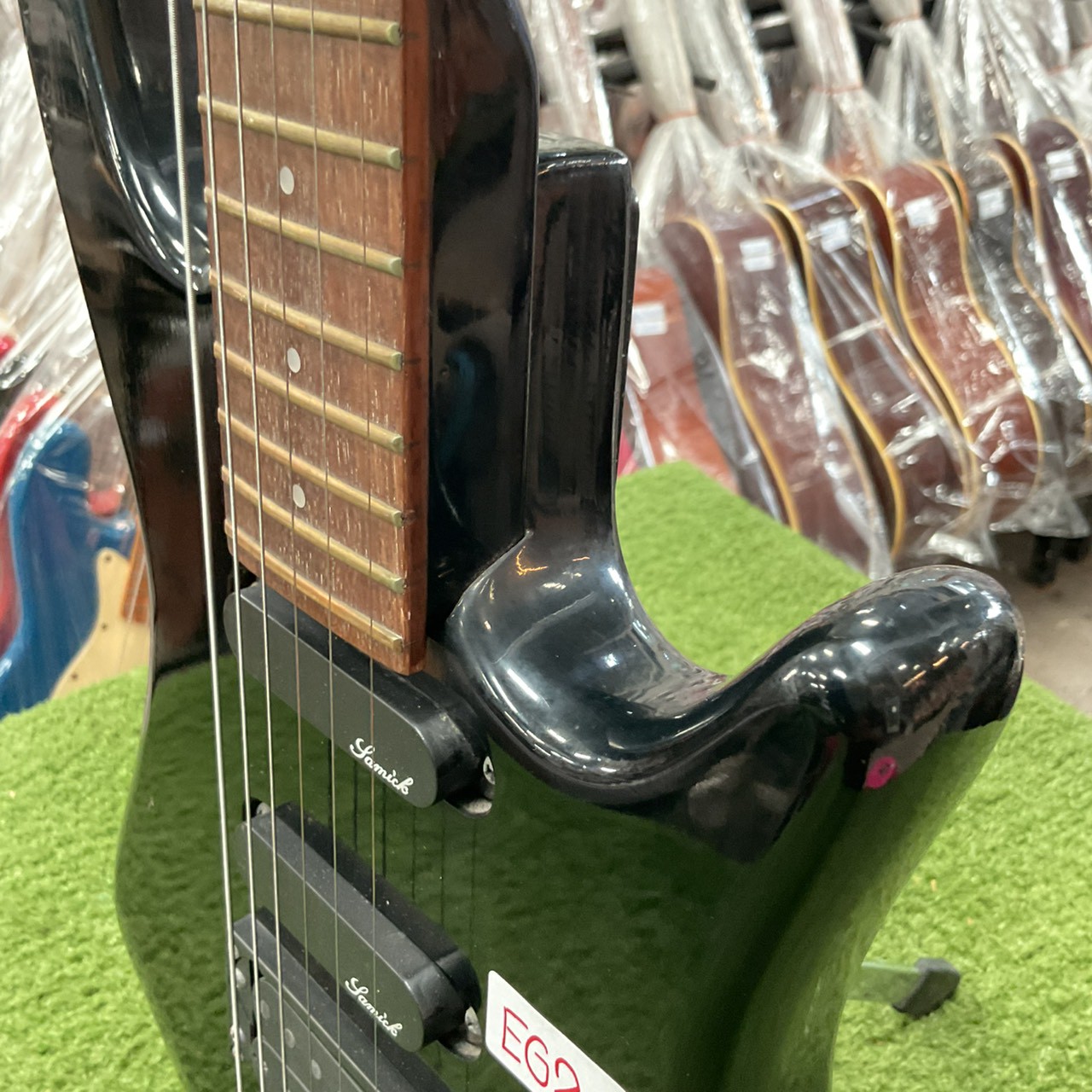 กีต้าร์ไฟฟ้า Samick