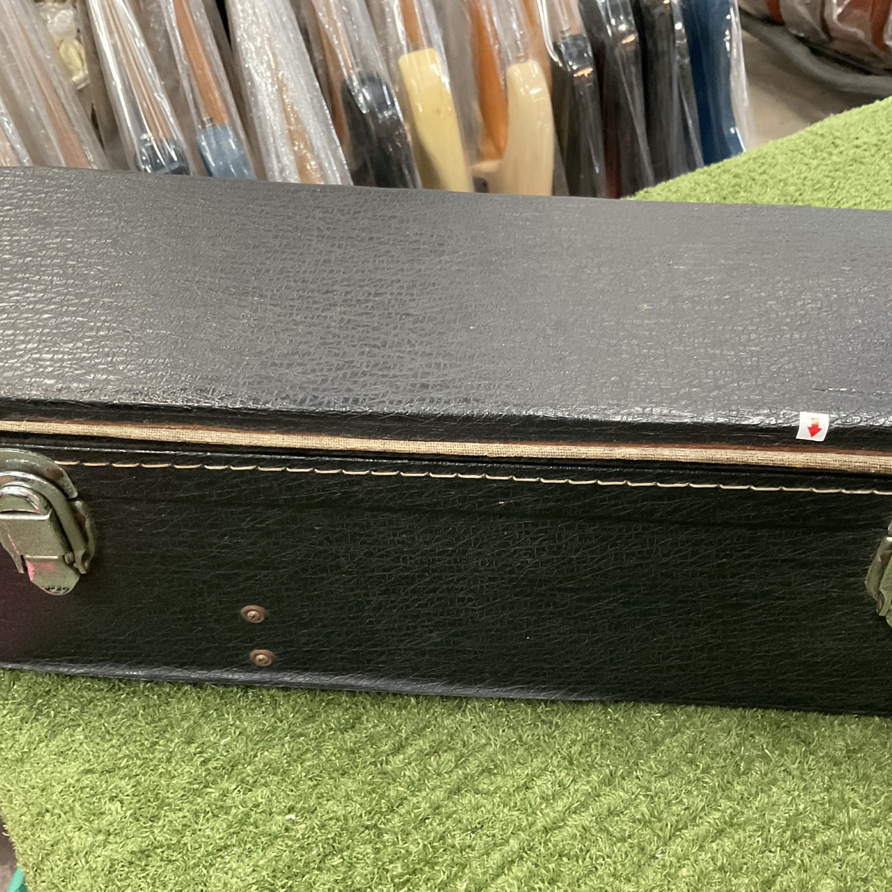 กล่องเคสกีต้าร์โปร่ง