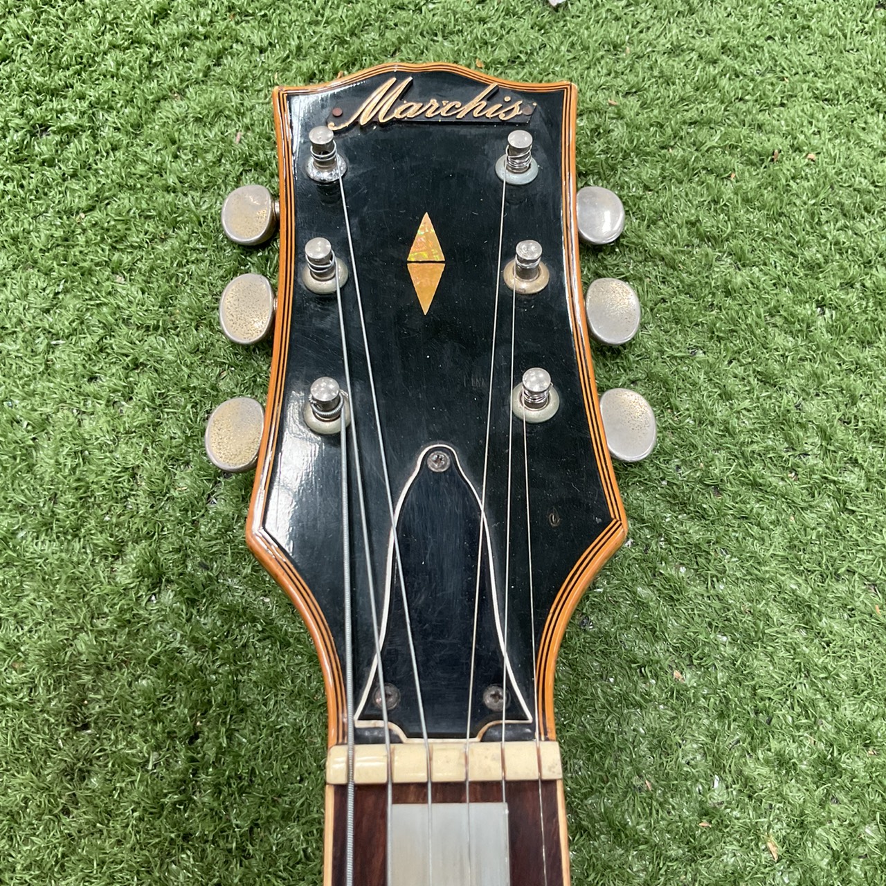 กีต้าร์ไฟฟ้า Marchis