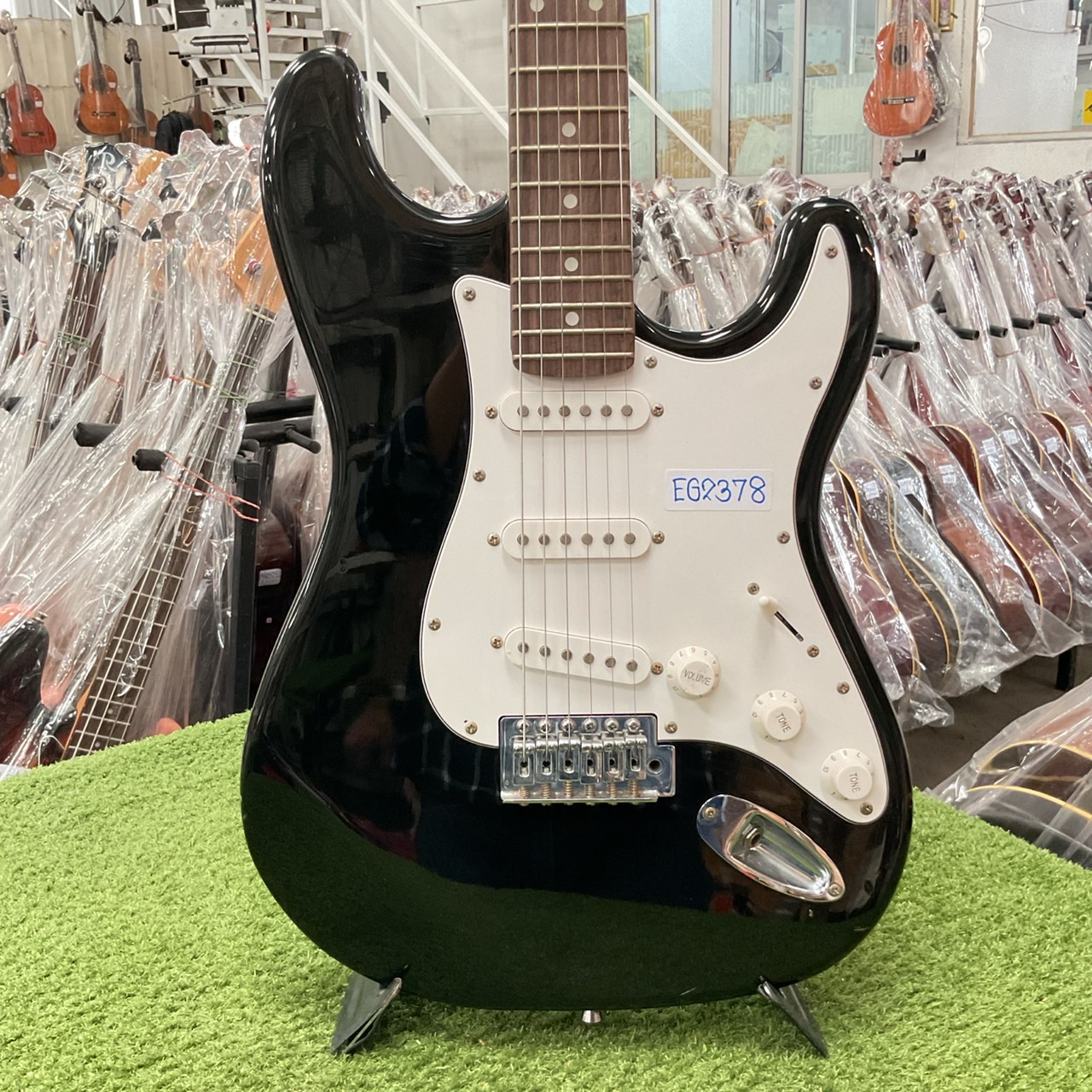 กีต้าร์ไฟฟ้า PHOTO GENLC