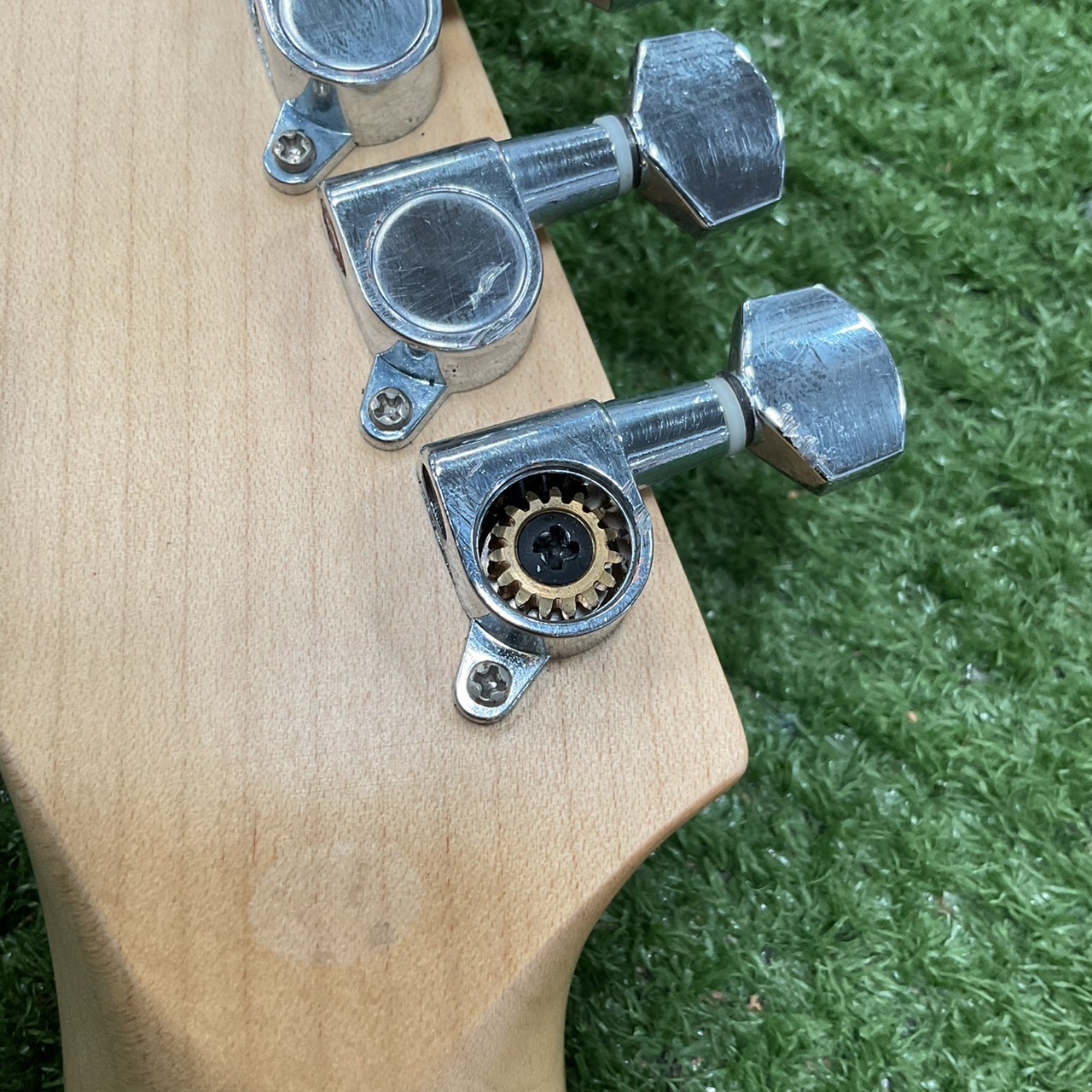 กีต้าร์ไฟฟ้า Legend