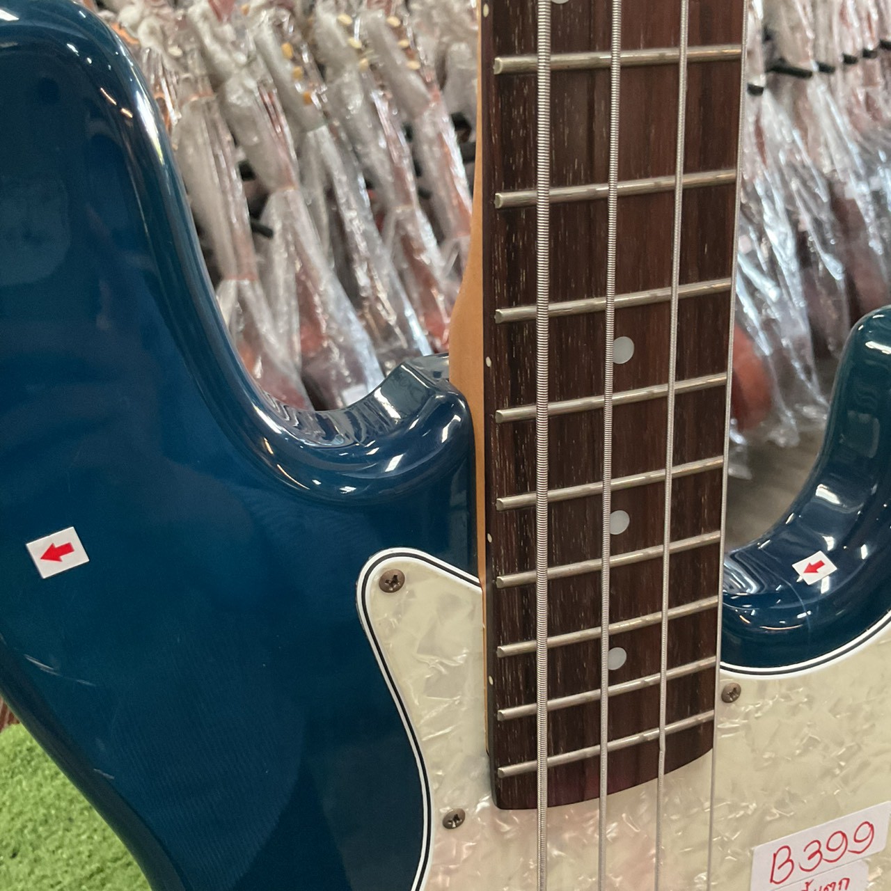 กีต้าร์เบส SELDER