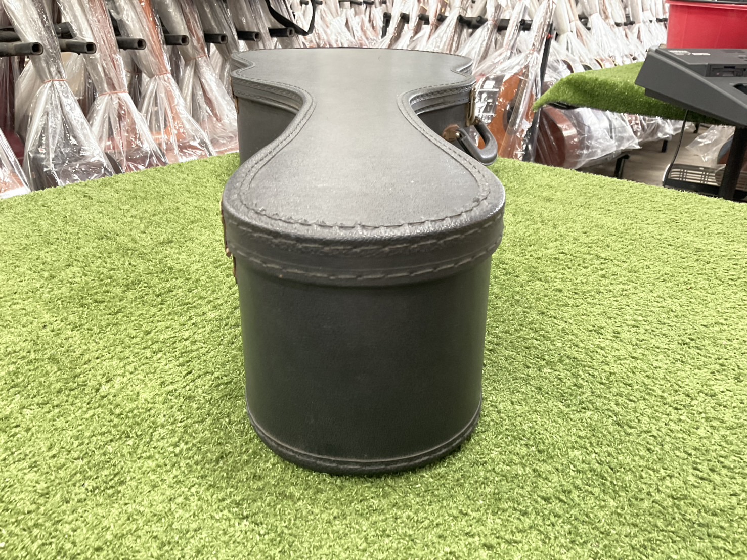 กล่องเคสกีต้าร์คลาสสิค