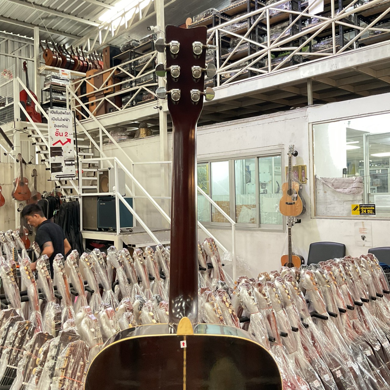 กีต้าร์โปร่ง YAMAHA : FG-201