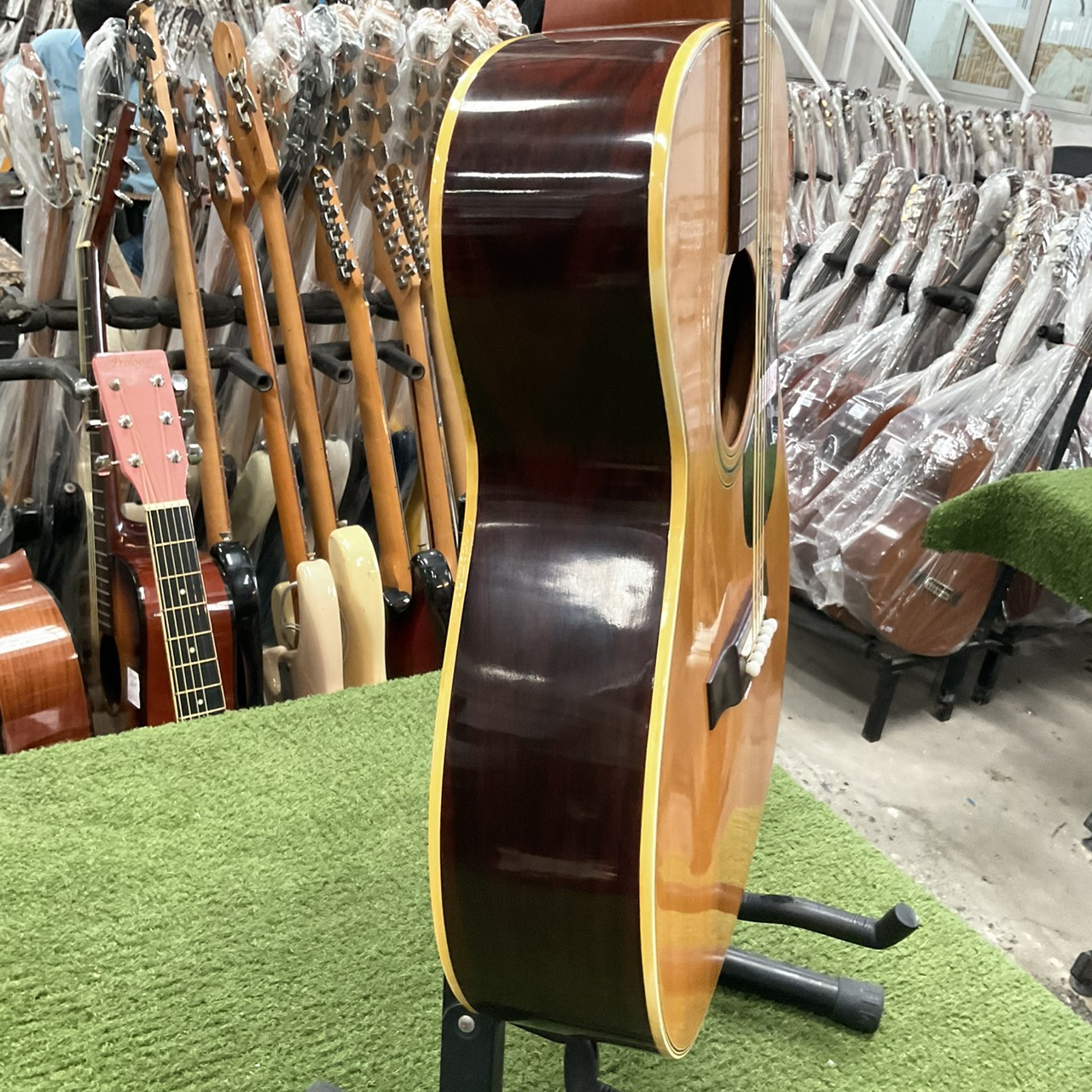 กีต้าร์โปร่ง Sonoro : F150