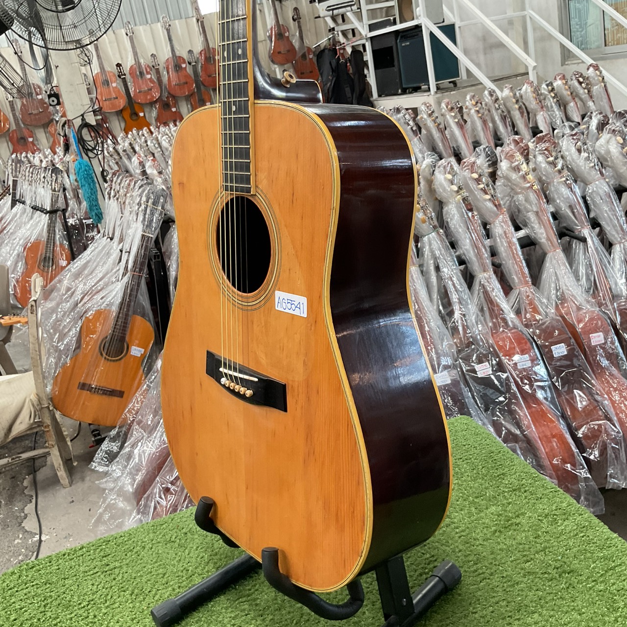 กีต้าร์โปร่ง YAMAHA : FG-201B