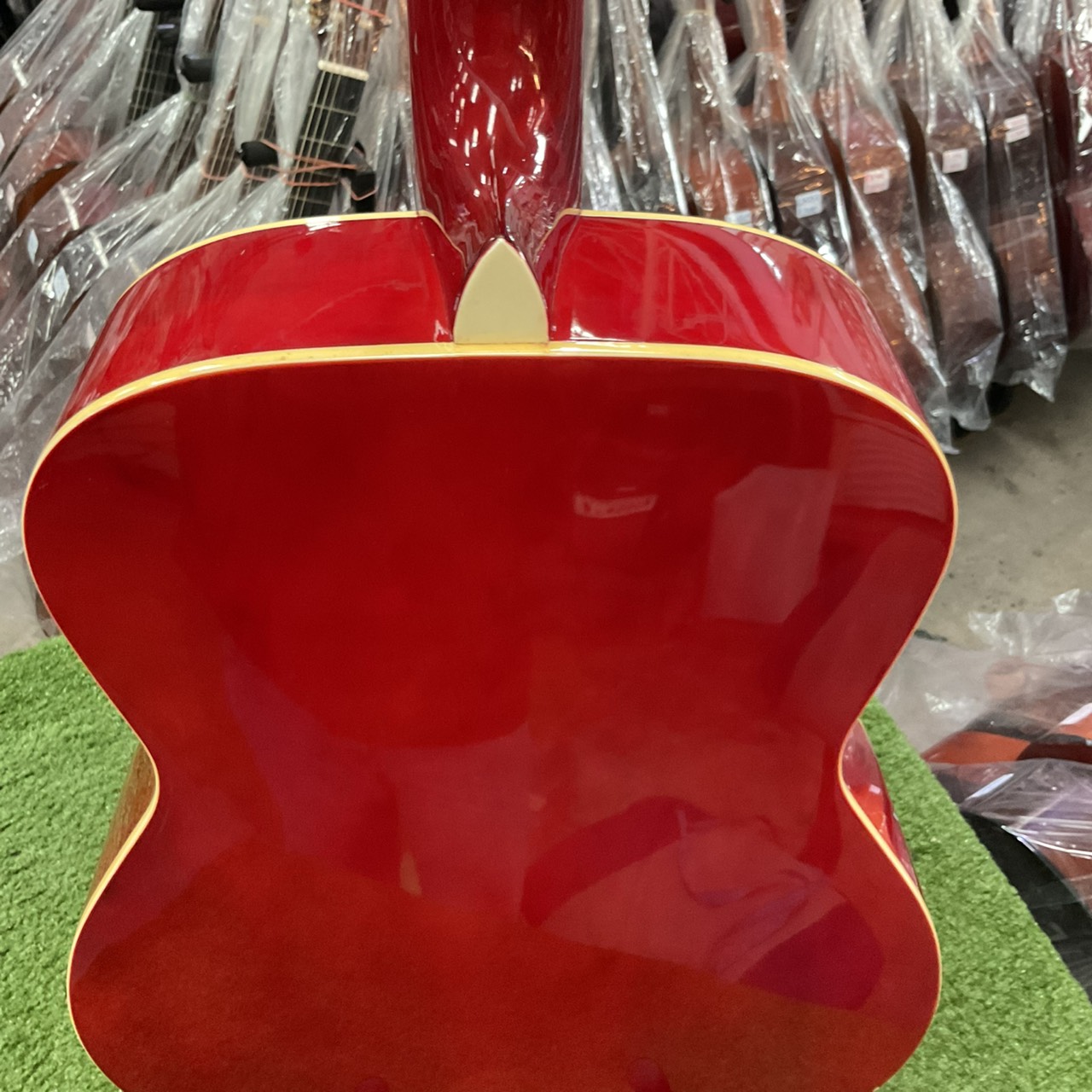 กีต้าร์โปร่ง HONEY BEE : F-15/RDS