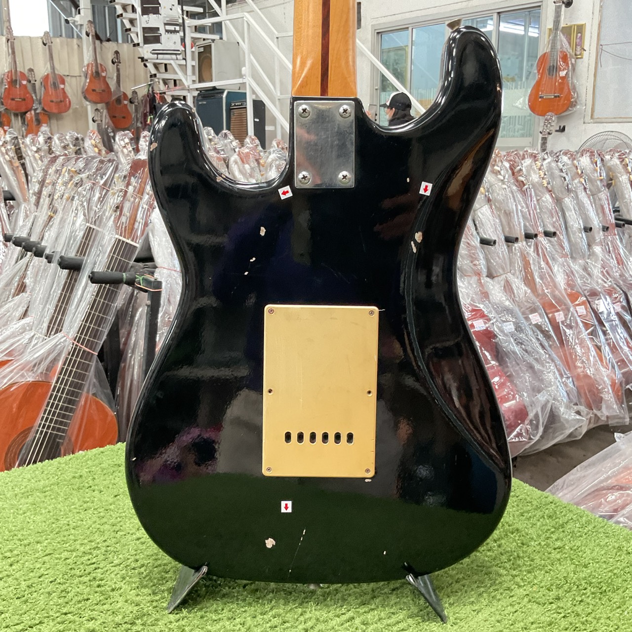 กีต้าร์ไฟฟ้า Maison